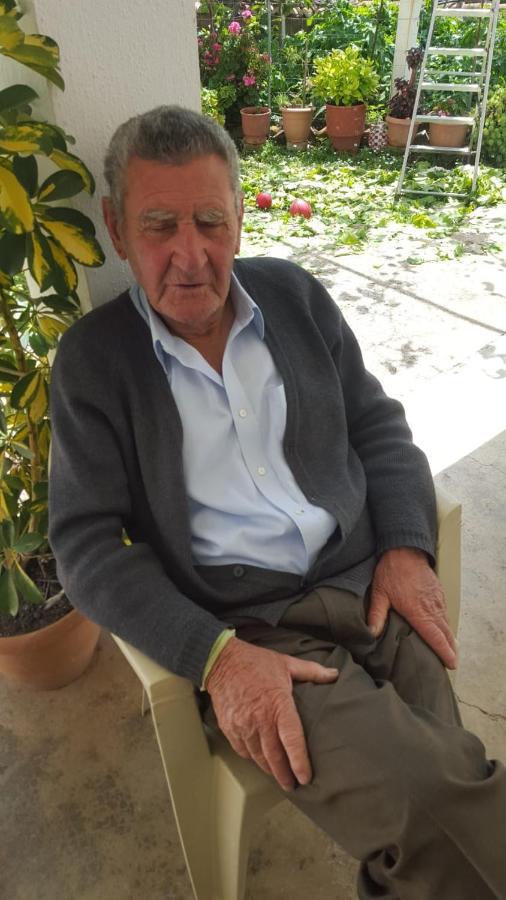 The Grandfather'S Room Himare Esterno foto